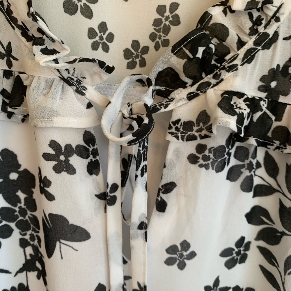 Lane Bryant White with Black Flowers Plus size 28W Women’s Top